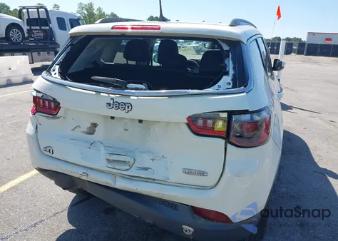 2021 Jeep Compass Latitude Fwd z USA, uszkodzony, nr VIN 3C4NJCBB9MT518698